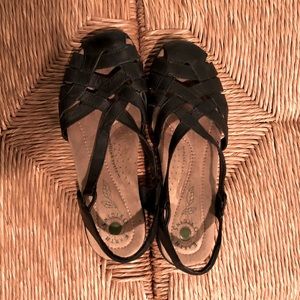 Earth Origins, Women’s flat sandals